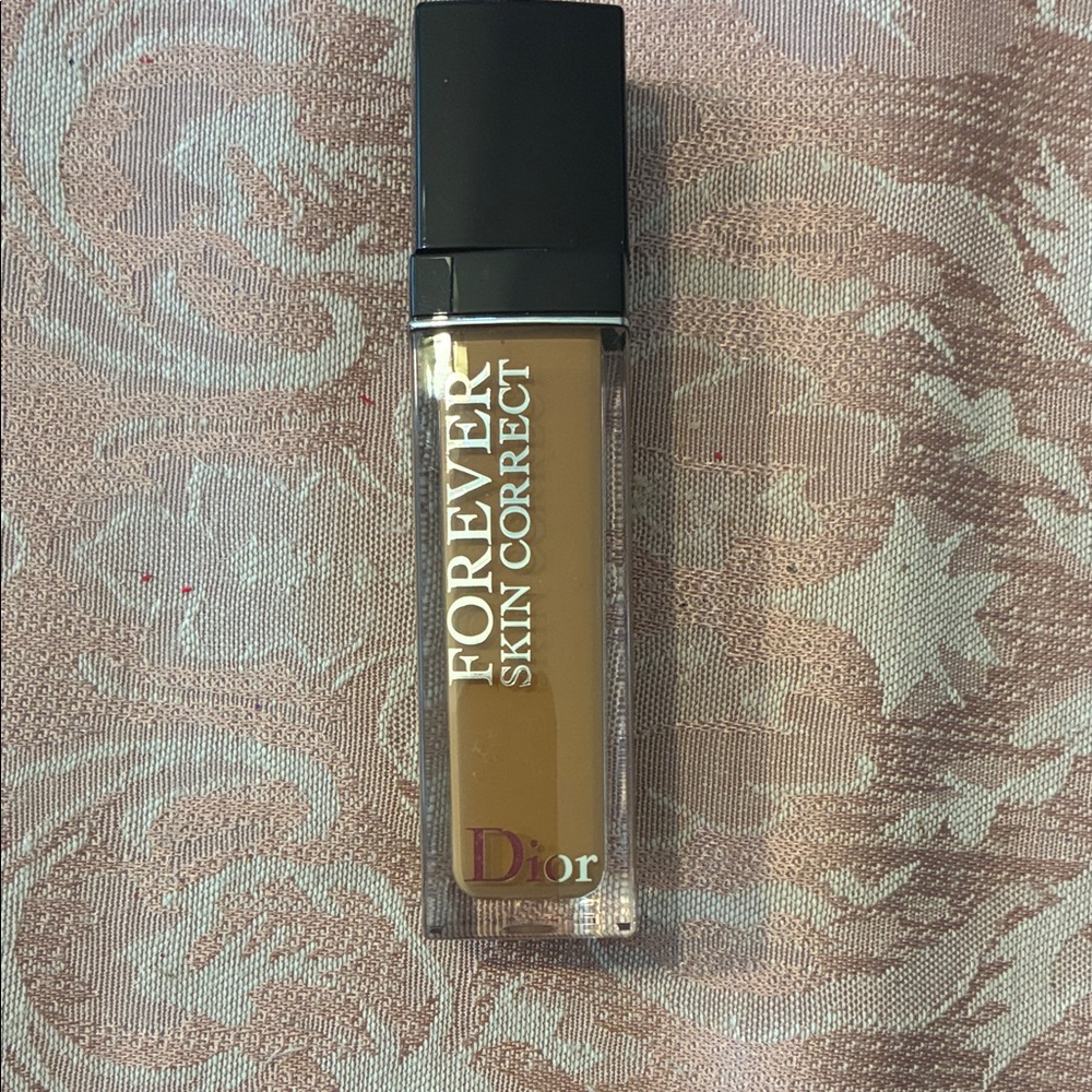 Dior Forever Skin Correct Concealer - 4.5N new without box
